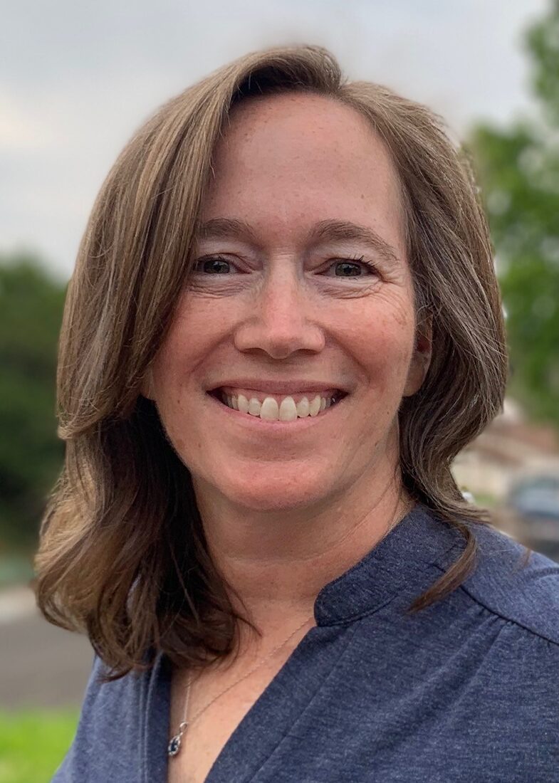 Dr. Lauren Howard headshot